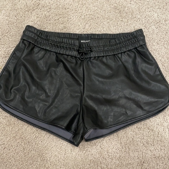 Wilfred Free faux leather shorts - Picture 6 of 7